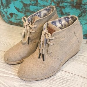 Toms desert wedge bootie in natural burlap